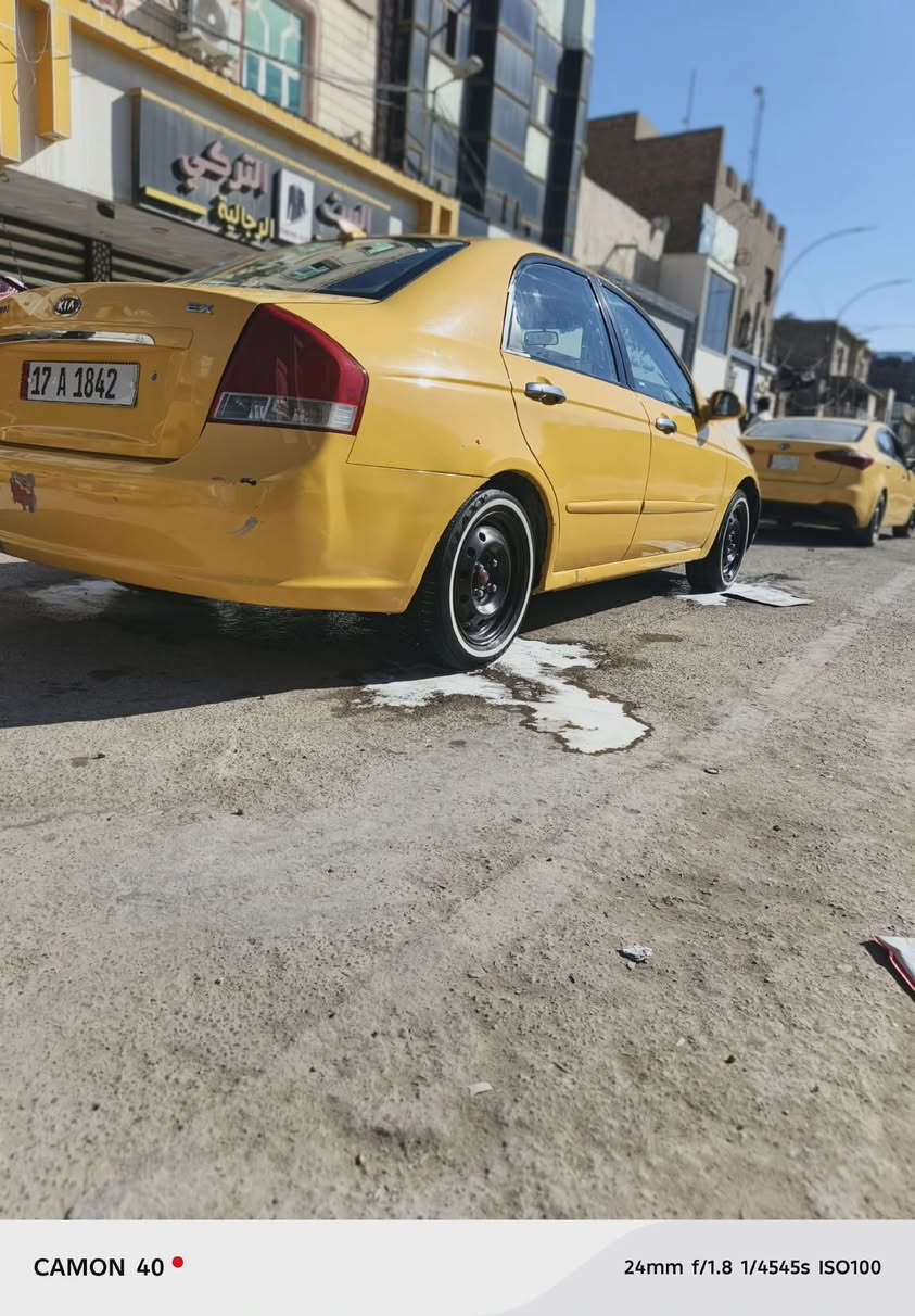 سبكتره كير عادي للبيع جاهزه سياره من كير مكينه بدي ضربتها مال الوارد جاملغ مبدال سعر ٦٠ او بيها مجال الشراي ***********
