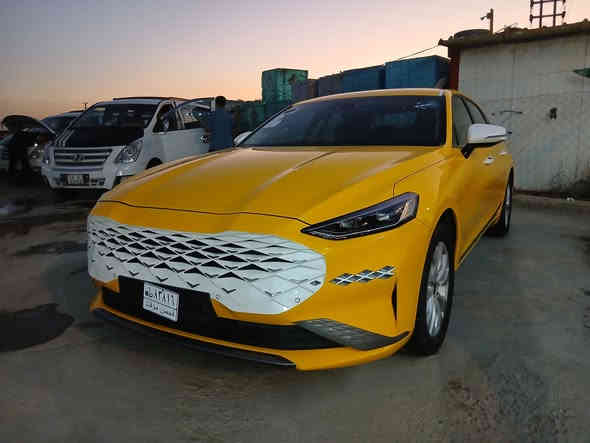 K8  وارد كوري 
موديل ٢٤ مرقم بس  بعد ما مستلم الوحات 
وما مسجله عله خط لحد الان 
بيه قطعه وحده فقط جاملغ الامامي
السعر 2015  ........***********
