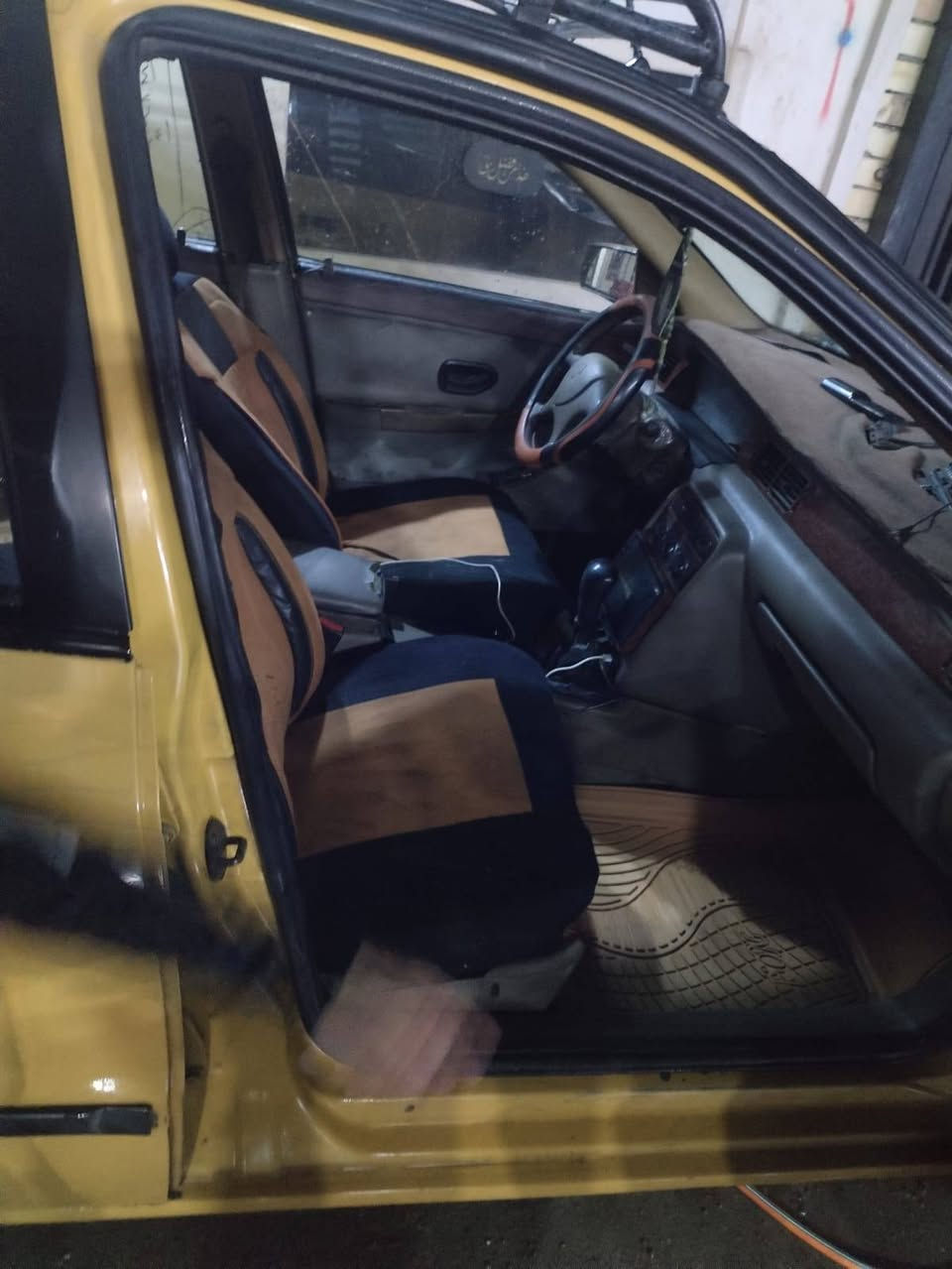 سلام عليكم 
سياره سمند موديل 2012
محرك بي نضوح دهن كير اوتوماتيك فرنسي 
السعر 35 بيها مجال قليل 
الرقم ***********
