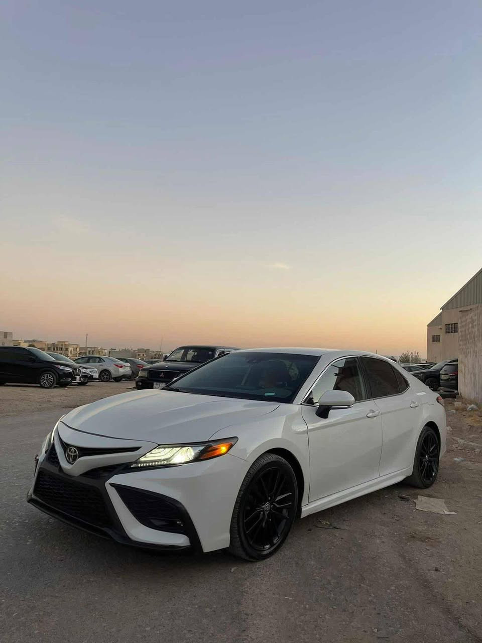 تويوتا كامري وارد امريكي 
موديل 2024
مواصفات فول 
فقط بدون فتحه 
بصمه 
شاشه كبيره 
كاميرا دوار 
رادار امامي 
رادار خلفي 
حساسات 
تحديد سرعه 
داخل احمر
سياره بيها 5 قطع صبخ 
بدون دواخل 
ارباك سكان وبردا طاك 
رجع سستم 
مكان سياره عقره 
سياره شرط ترقيم 
سعرها 168 ومجال 
تلفون *********** اكر, نينوى
