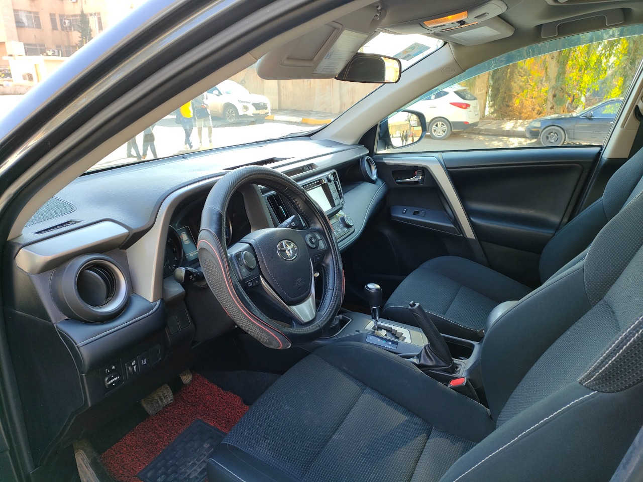 السلام عليكم،

تويوتا راف 4 (RAV4) للبيع موديل 2018 نوع (XLE) اللون نفطي، رقم أربيل وباسمي

حادث مبين بالصور، بدون داخل، جميع الايرباكات سليمة، سيارة جاهزة من كل النواحي.

شوية من البوند صبغ، نصف صندوق صبغ، بارد فقط جزء من الجاملغ الامامي صفحة النفر.

الرقم جديد 

4 اطارات جديدة

البطارية جديدة

اخر هزة سويتها طلعت 93 %.

السعر 172 وبيها مجال قليل


**إذا كنت صاحب هذا الإعلان وتريد حذفه لأي سبب، رجاءا أرسل رسالة إلى الدعم الفني**