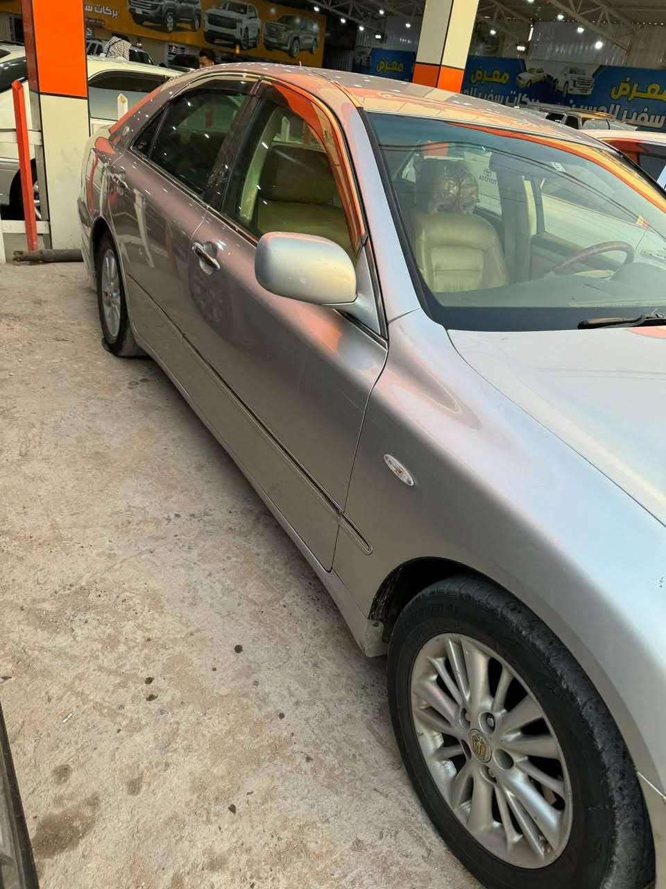 شاهينه للبيع مديل 2004رقم بصره بسمي شاصي 82قرار 48مكفوله من كصه فول ماعده فتحه  تصل على رقم *********** مكان سياره نجف  عباسيه
