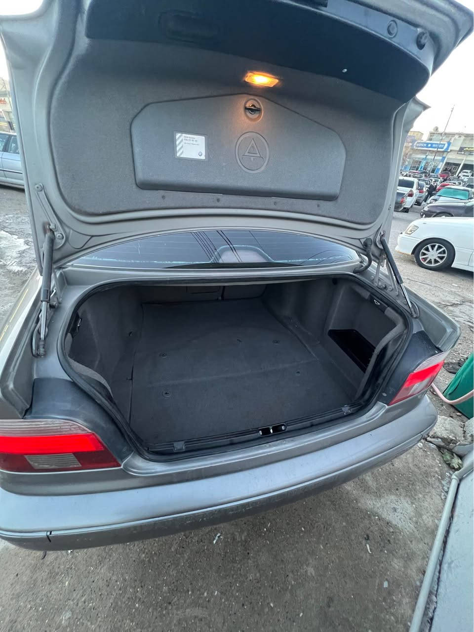 بنافي خودي مه زن و دلوفان
سياره  شني داخلبي  تازه داخلبي
 
bmw سياره شني يا داخلبي
موديل ٢٠٠٢
حجم٥٢٥ 
سياره جديد جديد 
رقمي بو رقمي بشرت. 
حمي تشت بشرت
ده ين دزين برين قولبيين دعم بشرت 
سبخ سقف و حيزام بشرت. 
غرامات منافيست بشرت 
كيرو مكينه بشرت 
سياره ما شاء الله ديتنا وي دياره. جديده
دينارك مصرف تيدا نينه   
سعر (٩٠) ورقه  
مشته ري نه بي ازعاجي نه كه
☎️(***********)☎️ زاخو, دهوك
