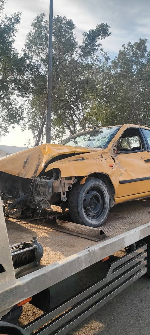 الحمد لله دفع الله ما كان اعضم
سمند 11 بسمي مصفرة هيئة وغرامة بيهة حادث شوف العين غير متواجد على الفيس 
***********
