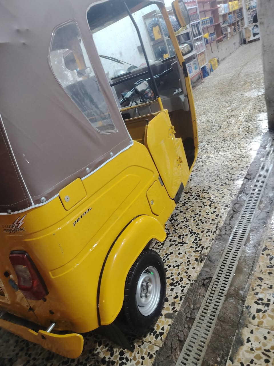 تكتك البيع موديل ٢٢ شهر ٥كفال جاهز ماذب عليه شي ***********
