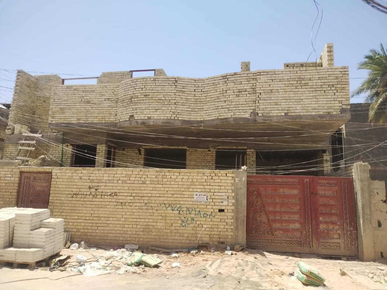 خلفه بناء  متفرغ والرزق على الله***********
