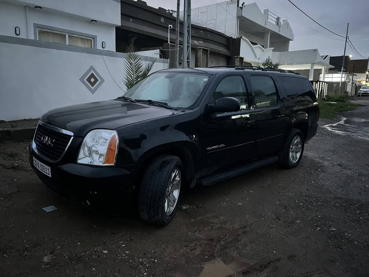 للبيع جمسي يوكن بدي طويل XL __2013 
السيارة بيهة ٤ قطعة صبغ بدون داخل راشين بمب 
بدون تعديل بارد مكان جاكوج مابي ✅
ماشي ١٠٠ الف حقيقي -سيارة مامشتغل بال خط
تخم تاير جديد ياباني
محرك مامفتوح 
داخلهة و كشناتة جديد بوضع شركة 
رقم و سنوي جديد بسمي تحويل ثاني يوم 
سلايت و سويجين بلاد ويا 
سيارة ماملعوبين بي برغي كلة ع بلاد
مكان كركوك 
***********
