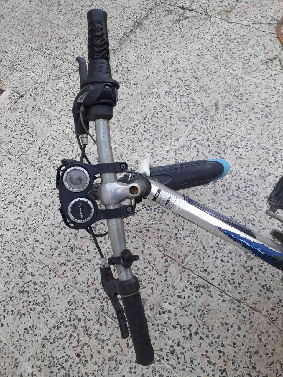 باسكل كلش نظيف اخو الجديد مال بالة على وضع الشركة ما ناقصو شي 
اني بيدي نزلتو من الشحن
حجم ٢٢ ماركة speed
السعر ٧٥٠٠٠ وبي مجال قليل
مال جية
رجأ رجأ المايعرف بالسوك و
 ما شراي لايكسر بحلال العالم


**إذا كنت صاحب هذا الإعلان وتريد حذفه لأي سبب، رجاءا أرسل رسالة إلى الدعم الفني**