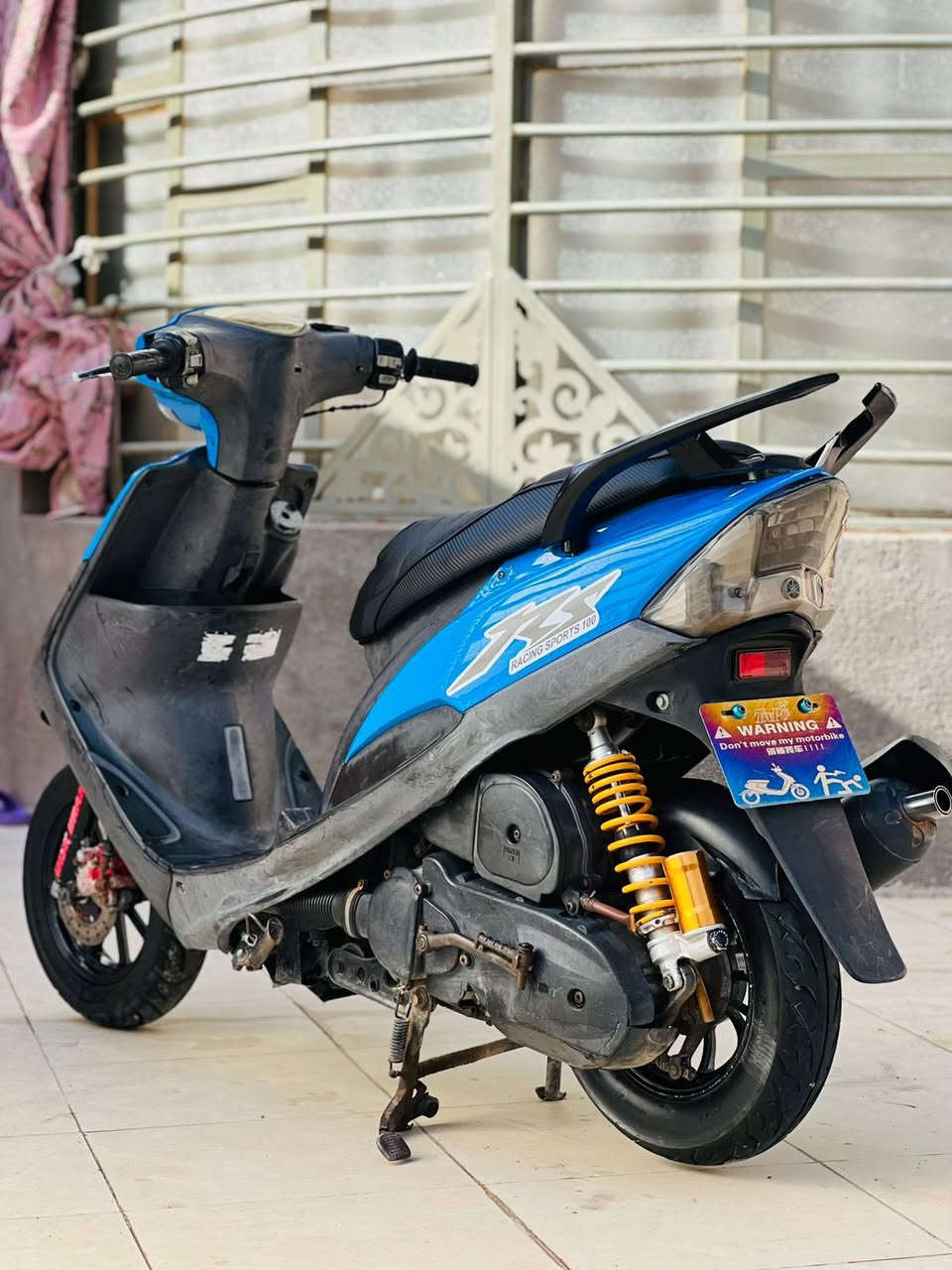 سلام عليكم للبيع!!
ماكس عدلة بلادية بوشه 49 بلادية مامفتوحة بيها تزويد كدامك بصورة مع كفراتها السمائي وموجود كفرها الاسود البلادي مختم دراجة كفالة للاستفسار  ‭***********‬ السعر 975 وبيهاا مجااال لطيبين مكاني سماوة
