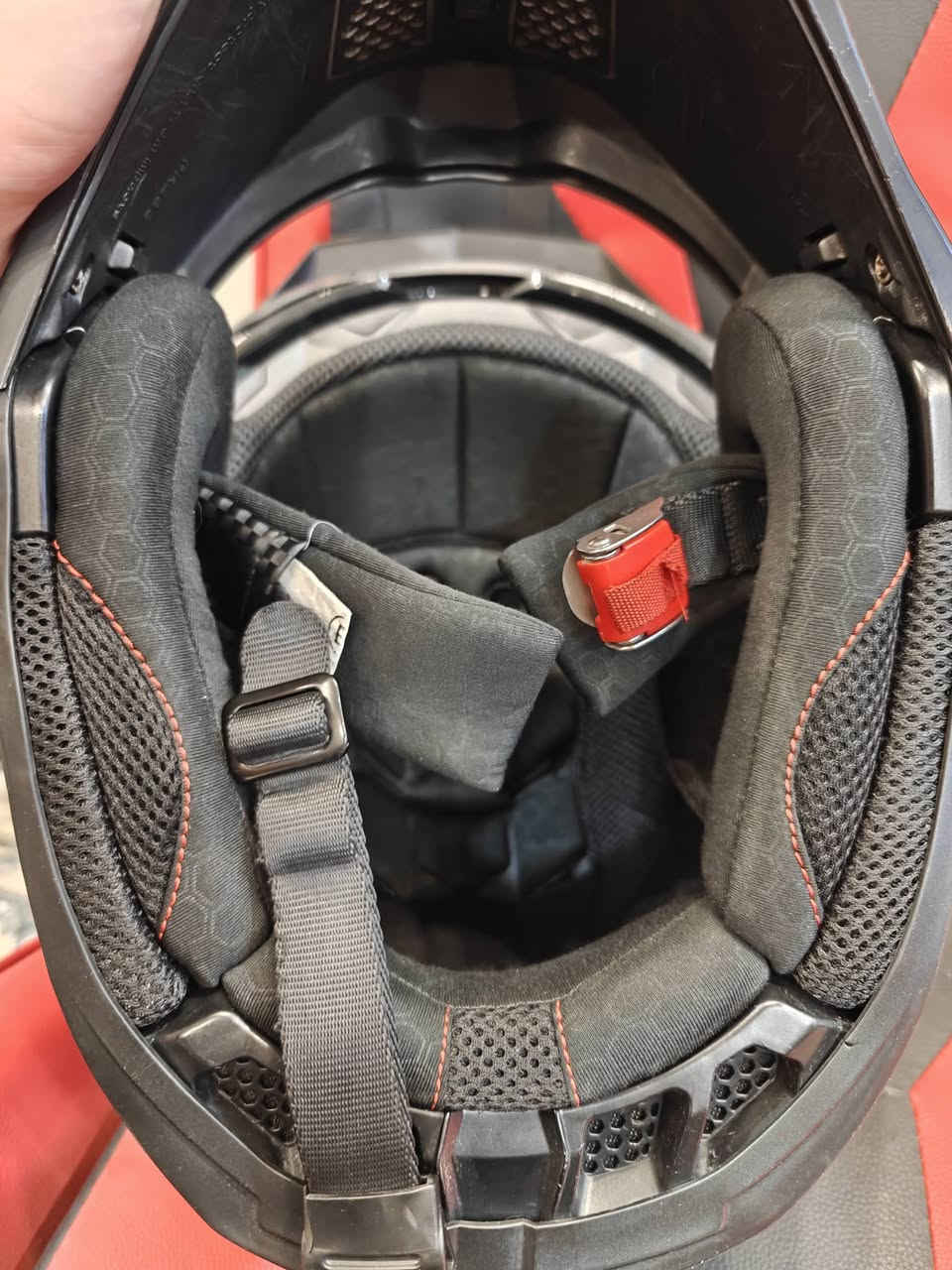 سلام عليكم خوذه اصليه من شركه ILM-Z302 قياس xl
شخوط كلش بسيطه ومريحه للمسافات الطويله ولجامه ليليه ونهاريه وموجوده جامات عند متجر الخوذ الاصليه 
سعره ١٢٥ الف متوفر توصيل


**إذا كنت صاحب هذا الإعلان وتريد حذفه لأي سبب، رجاءا أرسل رسالة إلى الدعم الفني**