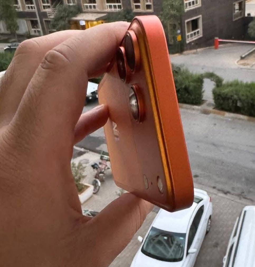 السلام عليكم ايفون Xr محور' 17 برو ذاكره 64 مستبدل بطاريه فقط 100% جهاز كلش نضيف رايده 210 قفل متوفر توصيل جميع المحافضات ***********
