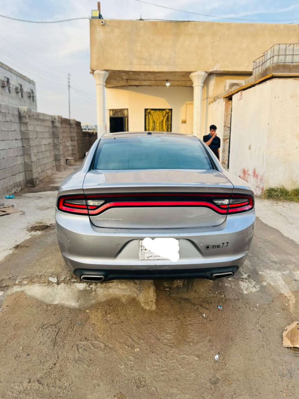 جارجر وارد أمريكي 
موديل 15 اصل 
رقم بصرة قديم تحويل مباشر
سنوية لل27
منظومة تبريد جديدة
منظومة زنون 
تخم تاير 
محرك كارتون
حدادة جديدة
سيارة حسب السونار المرفق
مكان السيارة البصرة الزبير طريق سفوان
رقم الهاتف ***********
