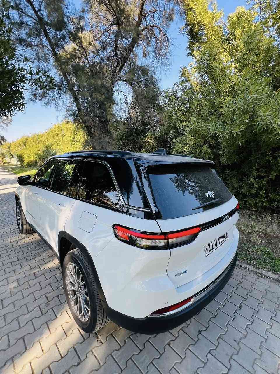 السلام عليكم جيب كراند شيروكي 4XE 2024 وارد امريكي

Jeep Grand Cherokee 4Xe 2024 2.0

         حجم المكينه : 2000  تيربو + هايبرد + بلك ان 

المسافة المقطوعة : 28الف ميل 

الضرر : جاملغ وبنيد صبغ ومباوك الباب. 

          حالة الايرباك : دركه + دشبول

#مواصفاتها

1.شاشه 
2.بصمه

3. تشغيل عن بعد

4.دمام خلفي

5.كشنات جلد

6.كشن السايق ميمري

7.كشنات كهرباء

8.صندوك كهرباء

9.حساسات خلفيه

10. قطع تبريد 

11.اشاير بالمري

12.رادار امامي

13.رادارات 360

14.ثلاث وضعيات قياده

15. بنوراما فتحتين

16. كير ماوس

17. نظام منحدرات

18. هيترات بالكشنات 

19.ويل كب كرو

20.لايتات لد

21.بكلايت لد

22.كشافات

23.بصمة ابواب

بيه تخم تاير ويل مال سومت جديد 

فول مواصفات 1/1 جاهزه مرقم بغداد تحويل ثاني يوم

#السعر295 شراي انتصل وبيك خير 
 ***********
