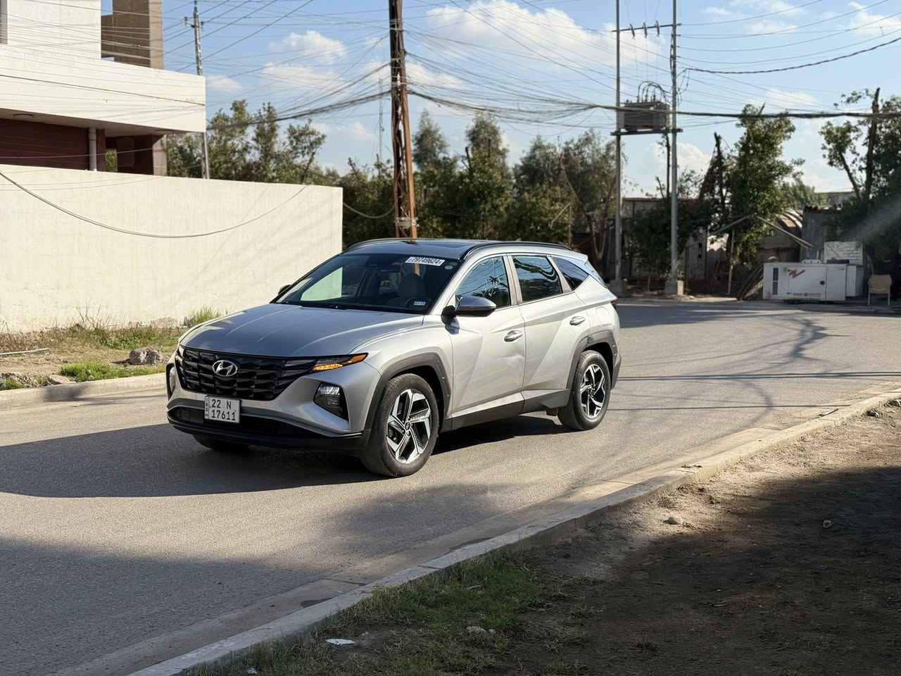 السلام عليكم
للبيع فقط 
توسان 2023 sel plus 
بجم كبس بدون دواخل
ارباك سليم فقط بردة 
حادث جاملغ خلفي وباب خلفي صفحة السايق 
مواصفات 
فتحة 
بصمة 
كراسي جلد و كهرباء وتدفئة
جنطة كهرباء
عداد ديجتال
رادار  امامي
تحديد مسار وقيادة آلية
شاحن وايرلس
مكينة 2.5 سمارت
وباقي المواصفات المعروفة 
للاستفسار 
***********
***********
متوفر واتس اب ✅✅✅✅
مكاني بغداد الكرخ
