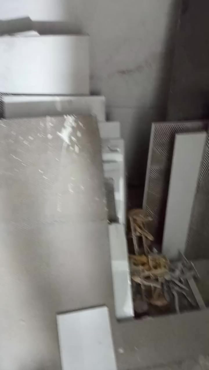 سلام عليكم موجود كادر سرميك درجه اوله ***********وتس وفون
