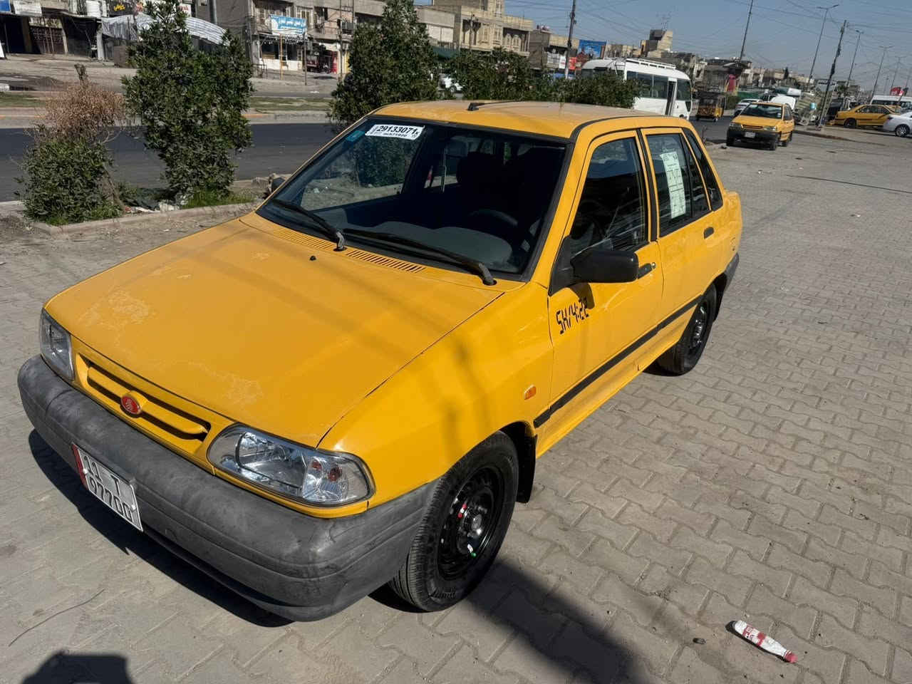 سلام عليكم سايبه موديل 2012  مكينة وكير و حداديه و شواصي مكفولات بيها صبغ جاملغ والباقي مكفول السعر 31 وبيها مجال هاتف *********** مكان نهايت حي اور
