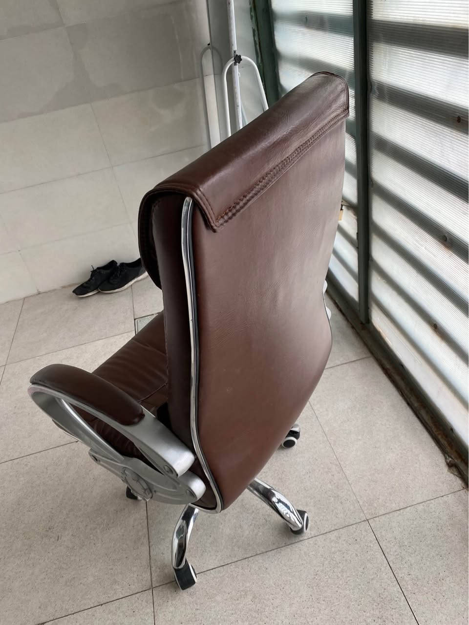 کورسیەکی زۆە تازە و پاک تەنها نایکۆبی لێکراوەتەوە دوسێ جار بەکار هاتوە سلئمانی بێ عەیب بە شەرت بەرز و نزم ئەکرێ پشتەکەی پاڵ ئەخرێت هەرکەس ویستی مسج بکا السليمانية, العراق


**إذا كنت صاحب هذا الإعلان وتريد حذفه لأي سبب، رجاءا أرسل رسالة إلى الدعم الفني**