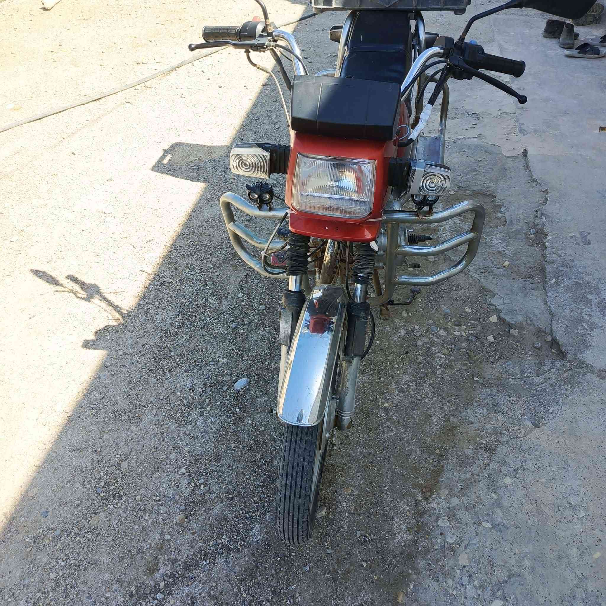 فيوم للبيع او راق 2015 واسط قرب الجامعه لاهليه ***********
مراوس جونده نضيفه
