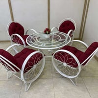 ٤ كراسي • ميز • جديد