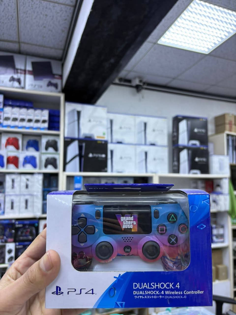 #عرض_جديد_ وسعر جديد 🔥ب١٢ ألف بس _من Play Box 😶‍🌫️

#متوفر_الأن 🫡
وجبه جديده جويستك بلي 4 (جديد) بالوان مختلفة 🔥

Ps4 DUALSHOCK 4 Wireless controller

موزع اجهزه والعاب الفيديو ،،،🇮🇶 

متجر Play Box 
الموصل دواسة عمارة القدس الطابق الارضي
يوجد توصيل داخل الموصل وجميع المحافظات،🚙
#الاستفسار_تواصل #خاص او #واتساب***********
