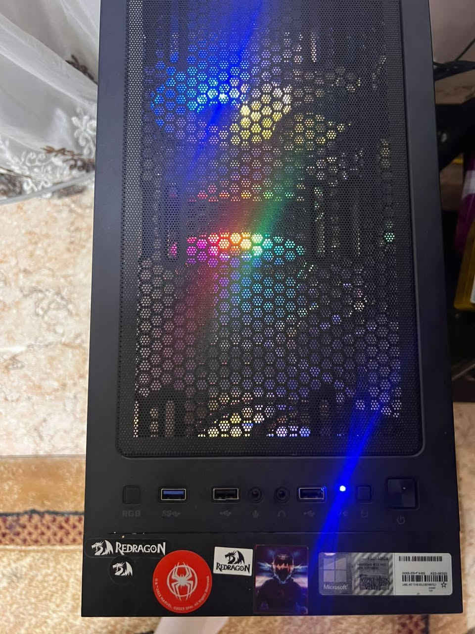 🔥 للبيع تجميعة PC Gaming قوية ونظيفة جداً 🔥
📌 المواصفات:
CPU: Intel Core i5-12400F
Cooling: مبرد 120ML RGB
Motherboard: ASUS H610
RAM: 16GB DDR4 Lexar 3200MHz (8×2)
GPU: RTX 4060 8GB Zotac Gaming OC
🎮 نسخة سبايدر مان
Storage: SSD 1TB
Power Supply: Red Dragon 600W 80+ Bronze
Case: Hestart مع 4 مراوح RGB
🖥️ الشاشة:
Acer
حجم 24 إنچ
دقة Full HD 1080p
مناسبة جداً للألعاب وكارت 4060
🛠️ الحالة:
مستخدم شهر واحد فقط
نظيف جداً
حرارة مستقرة ومجرب
كراتين جميع القطع موجودة
💪 أداء ممتاز للألعاب الحديثة على دقة 1080p
🎯 مناسب للألعاب، البث، والتصميم
السعر /1.200.000وبيه مجال بسيط
موجود خاص او واتساب للاتصال على الرقم ***********
#ادمن❤️
