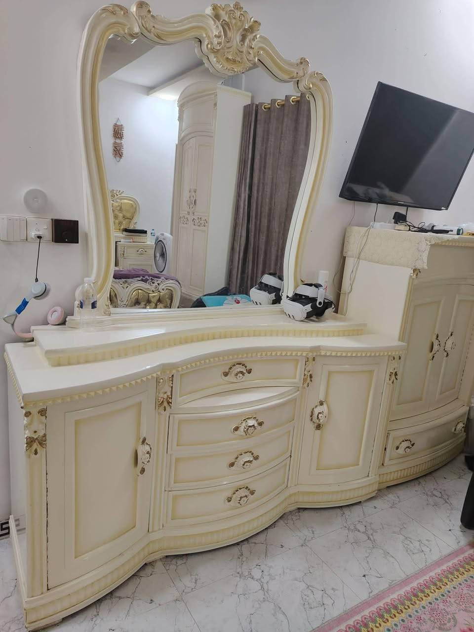 غرفه نوم عراقية للبيع مستعمل شي قليل مكاني موصل جانب الايسر حي السكر موصل, نينوى


**إذا كنت صاحب هذا الإعلان وتريد حذفه لأي سبب، رجاءا أرسل رسالة إلى الدعم الفني**