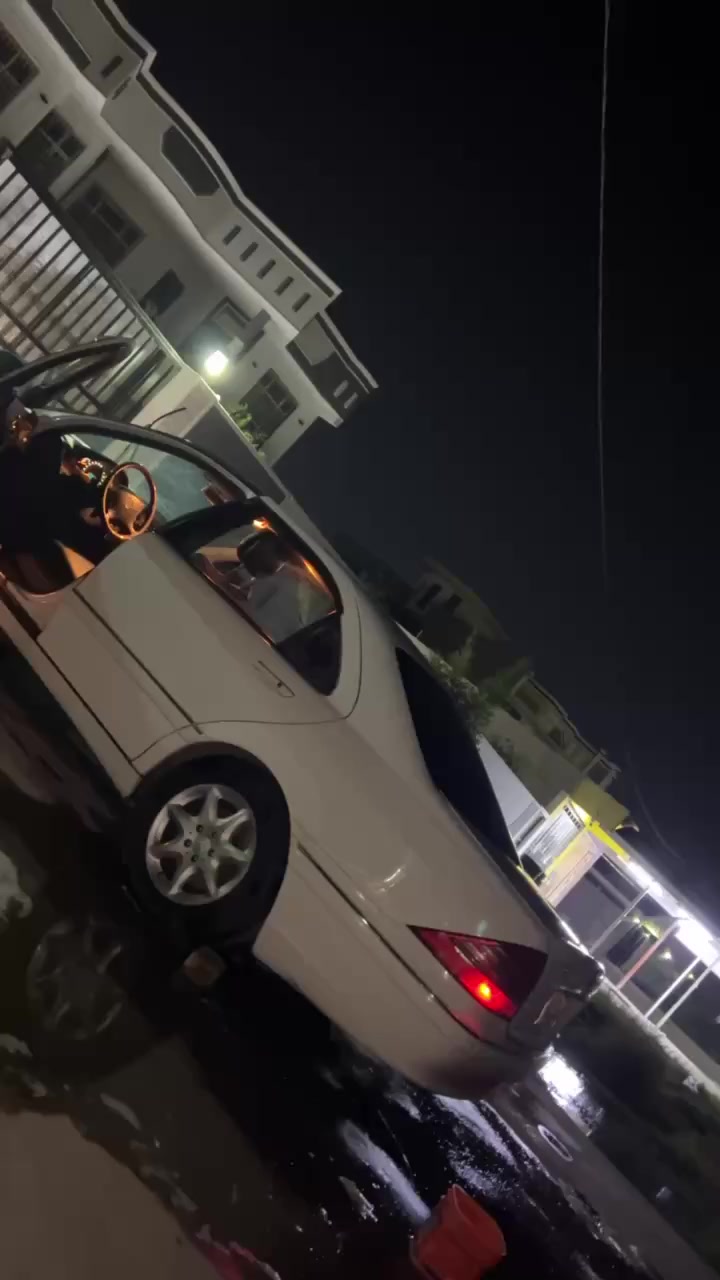 سلام عليكم للبيع أو المراوس 
مرسيدس غواصه سعر (95) وبي مجال
 بسيط سونار موجود بالمنشور بدون ضربه كم مكان صبغ 

رقم كركوك قرار 48 وكالة عام ب اسمك وتكدر تسجلها  باسمك اذا تحب لان تسجيل مفتوح 
سيارة 

_باب طويل s500 V8
_مكينة وكير نظيفات
_تبريد قطعتين منظومة جديده 
_كهربائيات وتحكمات كلها شغالة
_كشنات كهرباء 
_لد داخلي  ترحيب 64 لون تحكم بالتلفون
مكانها ديوانية *********** واتساب بي
