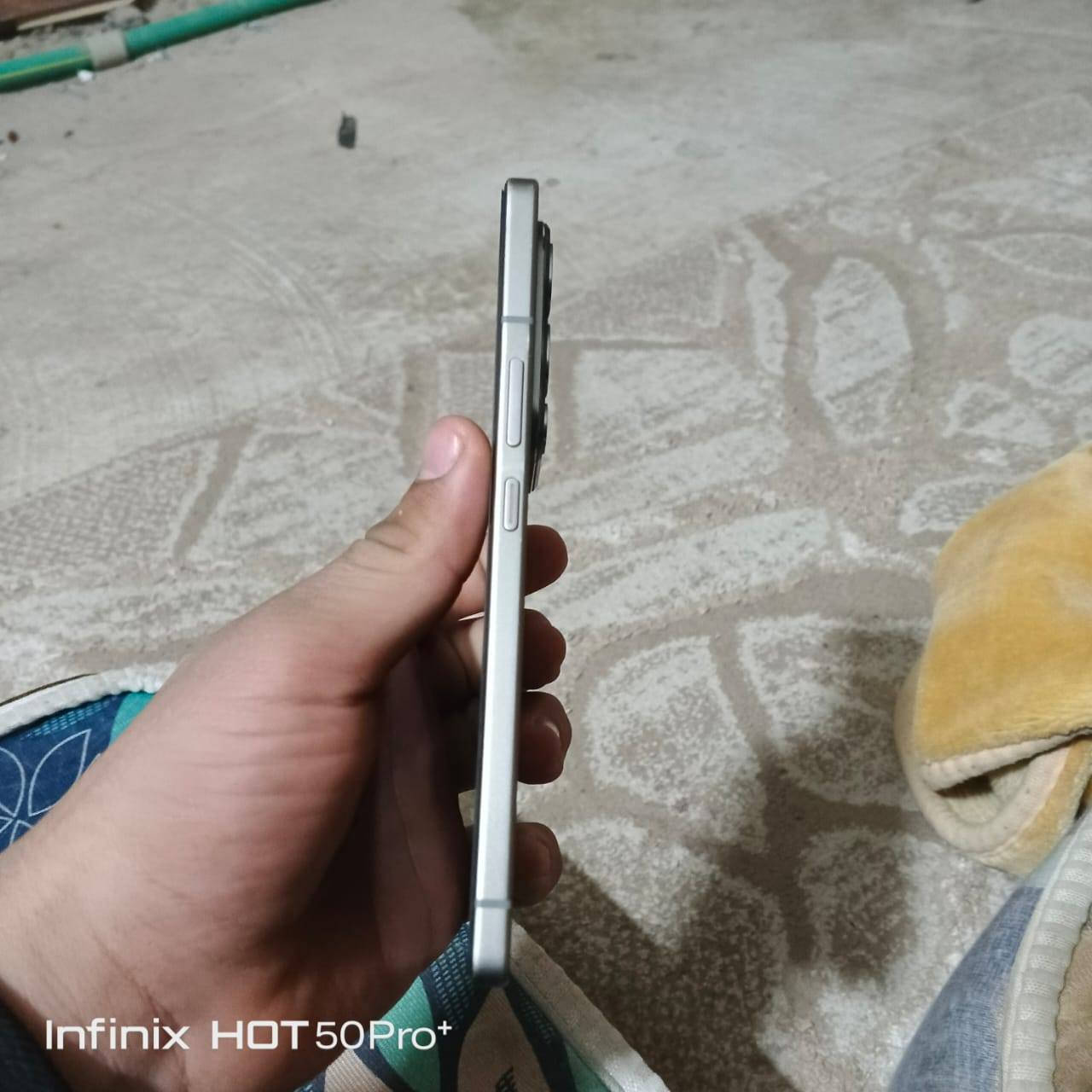 سلام عليكم للبيع انفنكس نوت 50بروه الجهاز جديد كامل ملحقاته ذكر 256عشويه 16 جديد كارتونه شاحنه لسلكي سعر الجهاز 310او بي مجال حك الجيه ***********
