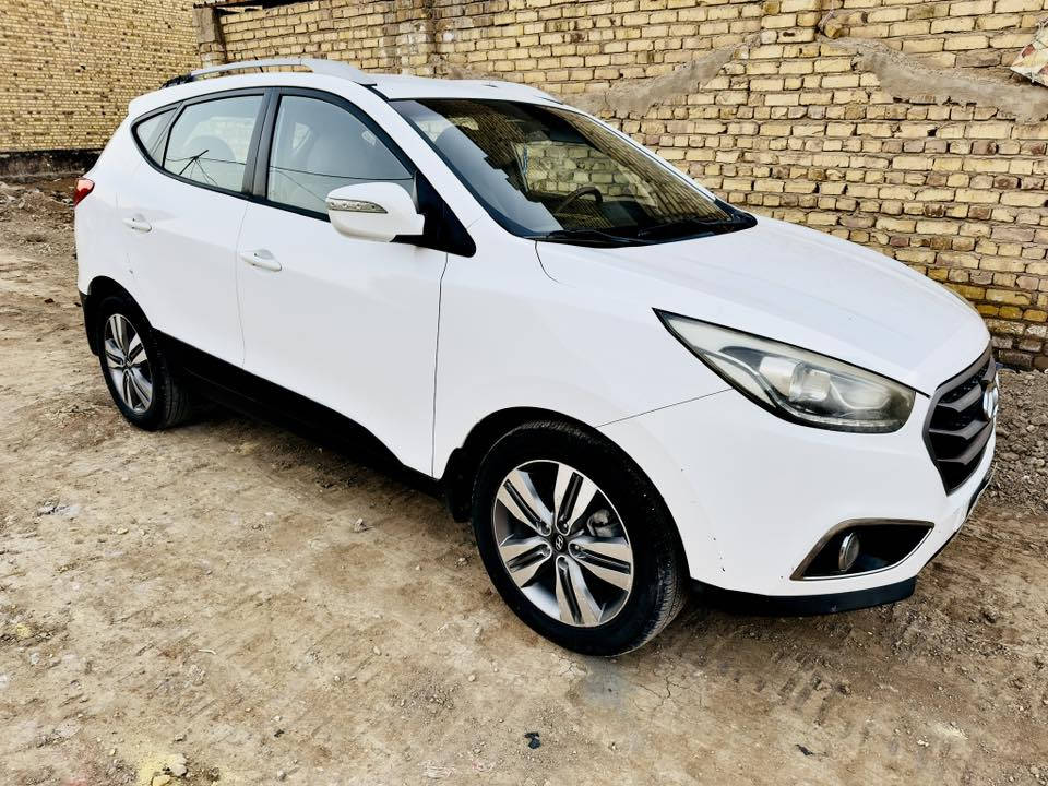 توسان  2014 شكل الـ 15 خليجي
رقم نجف بأسمي، السنوية للـ 27

السيارة كلش نظيفة،ماشية151 الف

تحكم ستيرن،تدفئة بالكشنات،نظام الثبات،نظام نزول المنحدرات،لايت لد ،اشاير بالمري، 

كاميرا خلفية بلادية گير ومحرك كفالة

حدادية جديدة تخم تاير جديد، باتري جديد 

تبريد ممتاز مايبوخ ابد.

السونار مرفق وي الصور

السعر 144 وبيها مجال قليل

للاستفسار الاتصال على
***********
