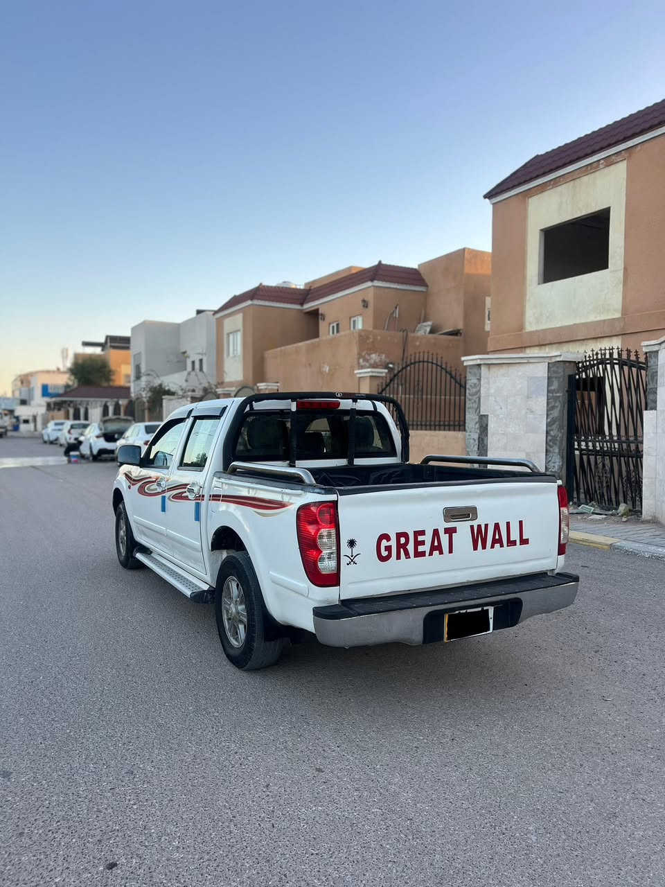 كريت ويل 2013 سياره مكفوله كفاله عامه رقم نجف دولي بسمي هزه جديده وسنويه جديده تبريد شغال كير مكينه حداديه تبريد كله مكفول تخم  تاير جديد يعني سياره ما عايزه شي  بذن الله السعر 65 وبيه مجال مكان سياره بنجف 
***********
