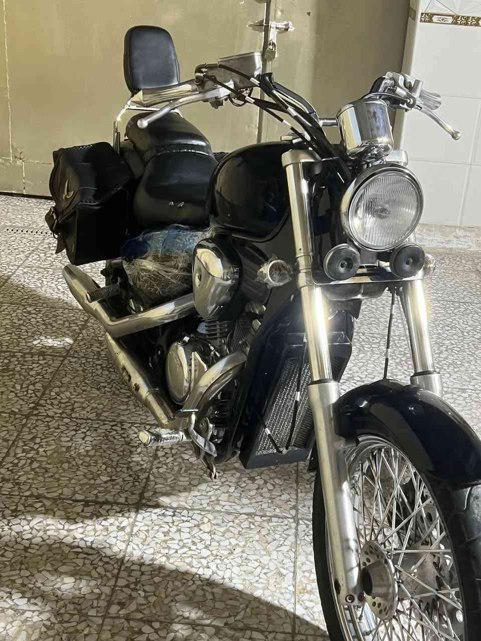 سلام عليكم هارلي ستد 400 دراجه نضيف بيها هواي شغلات اضافيه العنوان بغداد سعر 1300رقم ***********
