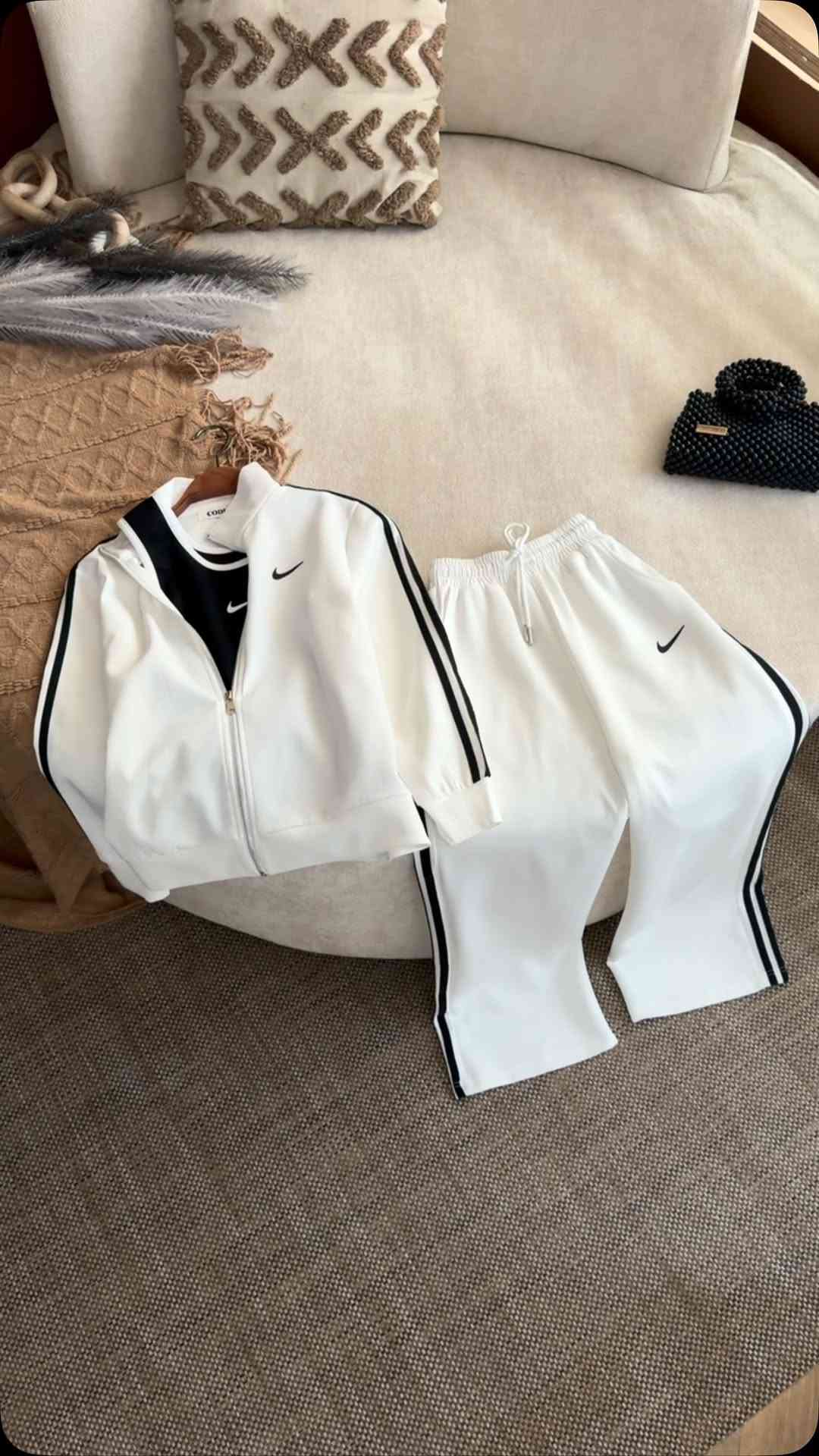✨موسم الصيف  والبضاعة غيرر ✨
✨  كوالتي يجنن يعني الخامة صيفية وقطن 100‎%‎
🌟القياسات :- S/M/L/xL/xxL
‏‎🚖 التوصيل : بغداد (5) الاف محافظات (7) الاف 
خلال 24 ساعه الطلب يمج 🛍️


**إذا كنت صاحب هذا الإعلان وتريد حذفه لأي سبب، رجاءا أرسل رسالة إلى الدعم الفني**