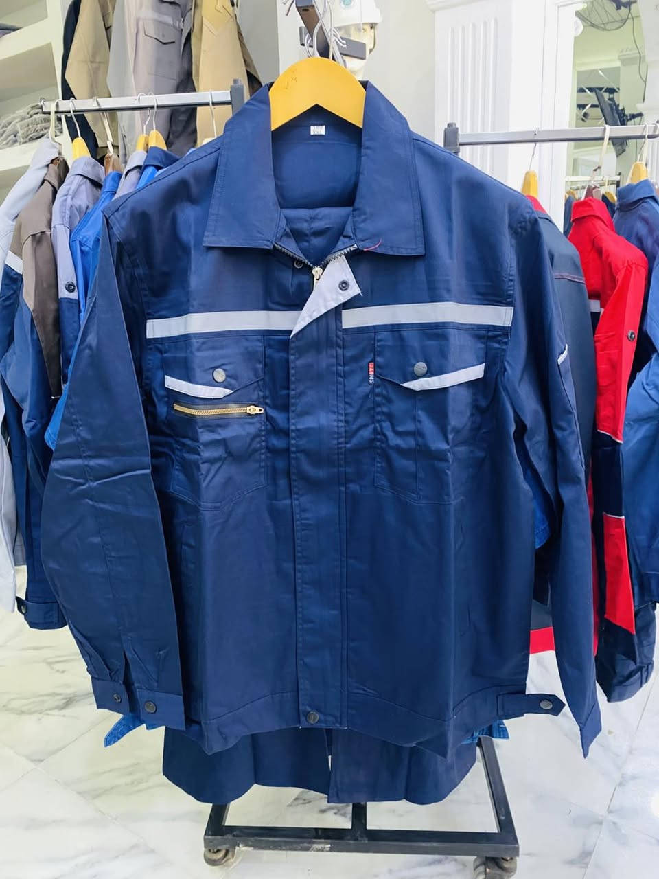 عروض البدلات الصيفية كل موديل ومكتوب جواه السعر 
طريقة الحجز ارسل صورة الموديل 
وزنك وطولك ورقمك وعنوانك 
يوصلك خلال 24ساعه


**إذا كنت صاحب هذا الإعلان وتريد حذفه لأي سبب، رجاءا أرسل رسالة إلى الدعم الفني**