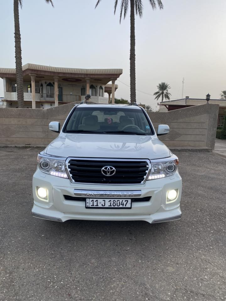 تحية طيبة :: لاندكروز GXR 
موديل 2010 
مكفوله كفاله عامه  
رقم بغداد دولي جديد بأسمي 
تحويل ثاني يوم 
محرك كير كفاله عامه شرط مامفتوح 
سياره كلش نظيفه كلشي على البلاد عدا الدعامية الأمامية محدثه 2015
سياره ماشيه(200)

الاتصال 
***********
***********
