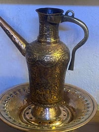 ابريق • نقش اصفهاني • مختومة