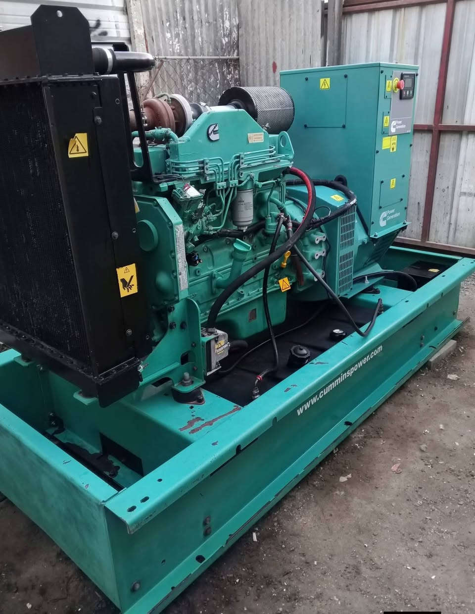 سلام عليكم للبيع
كمنز امريكي سيت بلاد 6سلندر 102
توليد ستامفورد 150كيفي فرنسي 
بلادية مشتغلة قليل/***********
