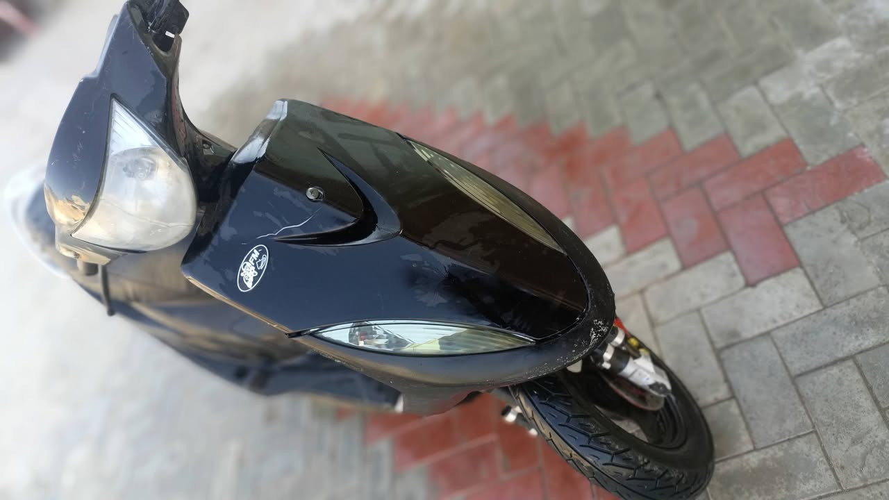 سلام عليكم دراجه ماكس بلاديه بوشه ٤٩ سلف ٤٩ 
مامفتوحه  السعر ٥٠٠ بيه مجال
كهربائيات كله شغاله نقصه باتري ضعيف
مكاني كربلاء الحر 
***********
