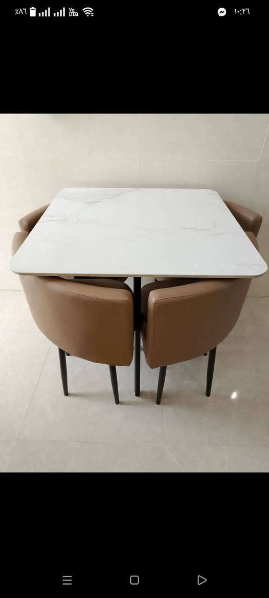 ميز طعام للبيع جديد ونظيف وصوبة نظيفة للبيع الاتصال عل رقم ***********
