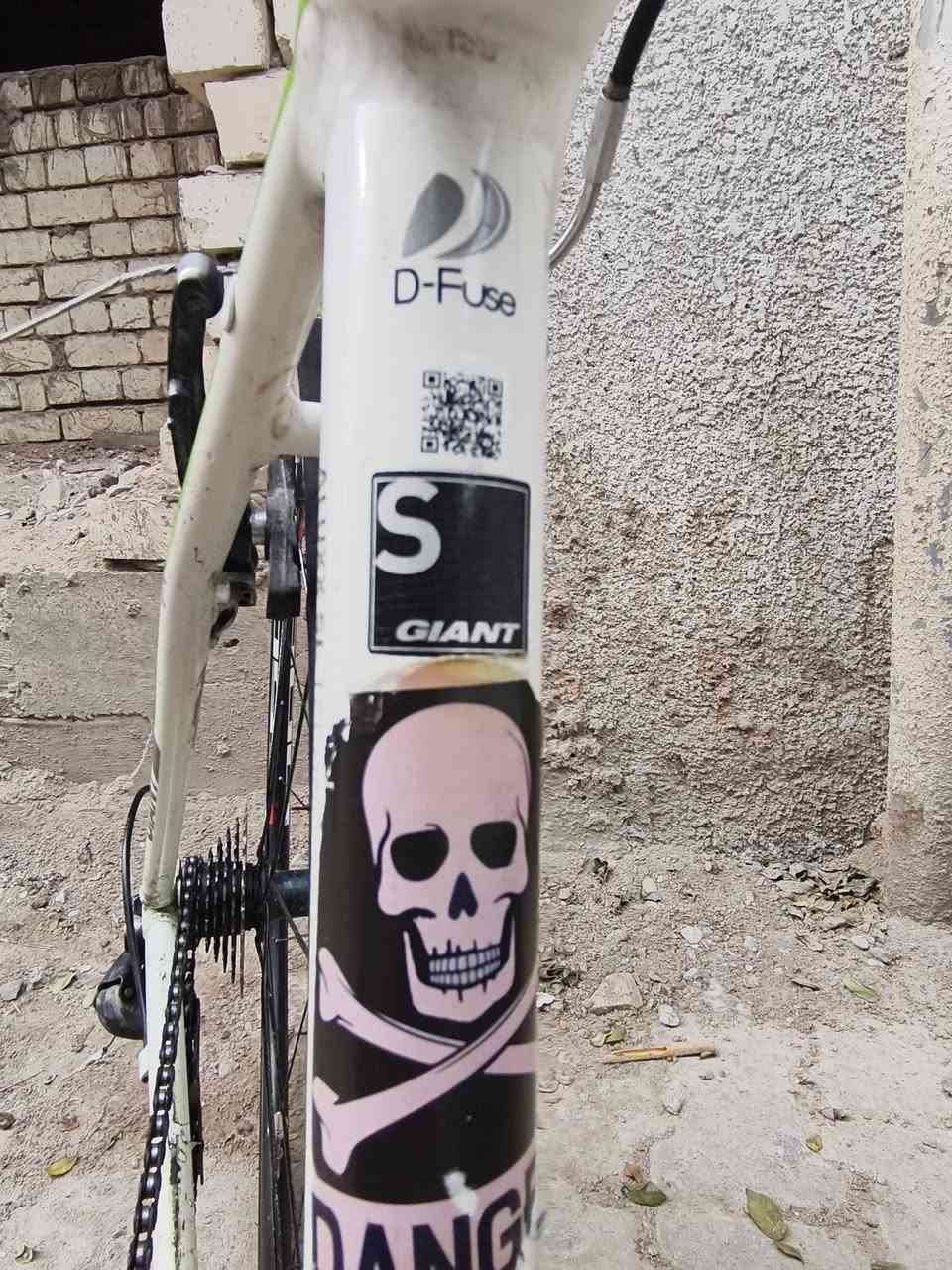 بايسكل GIANT
ESCAPE RX 
المنيوم ريشه 
حجم S 
سستم التوس حديث 3*9 
بريكات تكترو 
تايرات كندا جدد
البايكسل كله مختم ستيرن جاينت قبضات جاينت 
مكاني بغداد جسر الكريعات 
السعر 165 الف بي مجال بسيط
فقط بيع بدون مراوس
تواصل ***********
