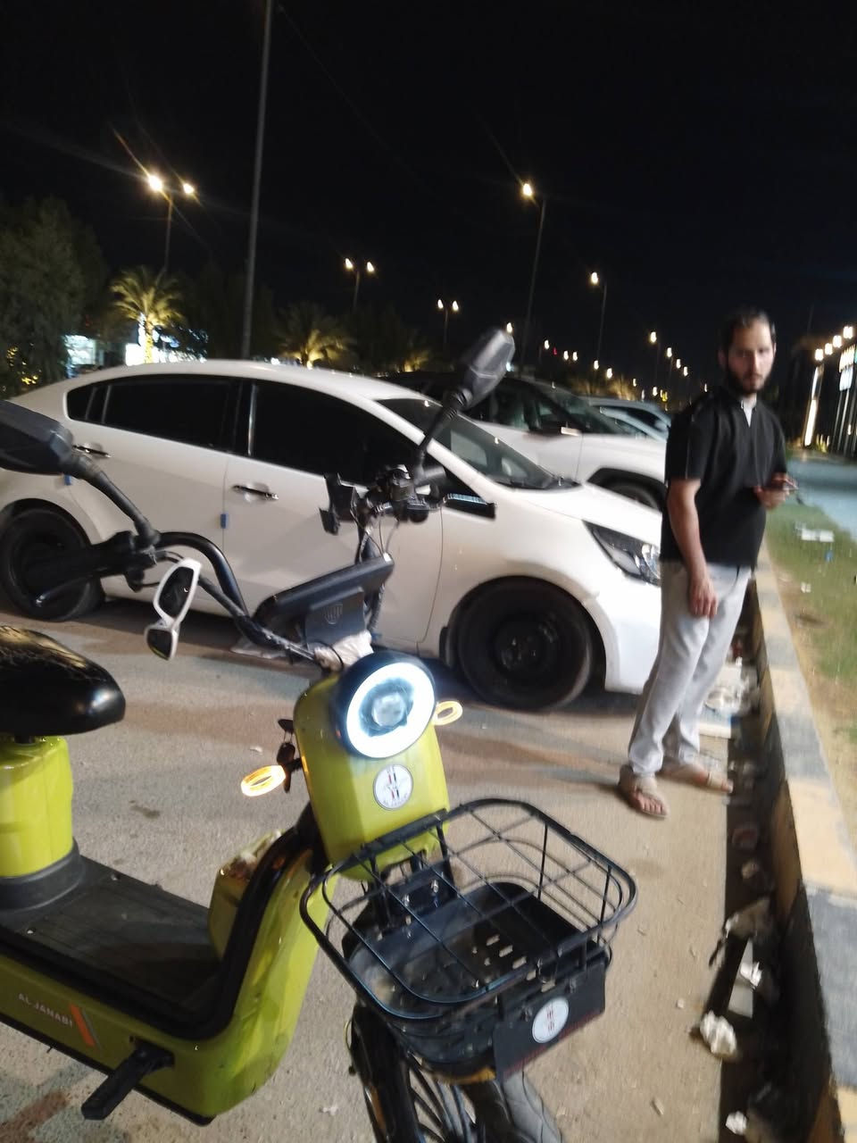 فدوه الميشتري ليكسر والحلال لله وراعيه..
للبيع مكاني نجف قريب المدينة المائية مستعمل نظيف..وبختصار..كدامك..بصور موضح.. السعر.250..والشراي يدلل.. الاتصال على الرقم..***********..والف هلا وتروح راضي 🤝🙋
