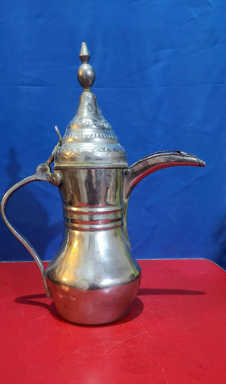 السلام عليكم
مشربه ارتفاع 38 سم نظافه تامه السعر 130 الف
گمگم نحاس قديم طلاء فضي بدون ختم ارتفاع 42 سم نظافه تامه السعر 170 الف مكاني بغداد


**إذا كنت صاحب هذا الإعلان وتريد حذفه لأي سبب، رجاءا أرسل رسالة إلى الدعم الفني**