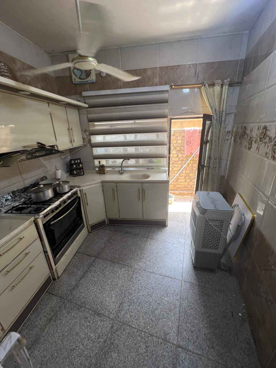 السلام عليكم ورحمه وبركاته
دار للبيع طابو صرف المساحه 97.5

الموقع البكرلي شارع 20

السعر 95 مليون

اليرغب بالشراء مراجعة مكتب ارض الاحلام البكرلي بعد الملعب أو الاتصال على الرقم *********** ابو حسين المعموري
