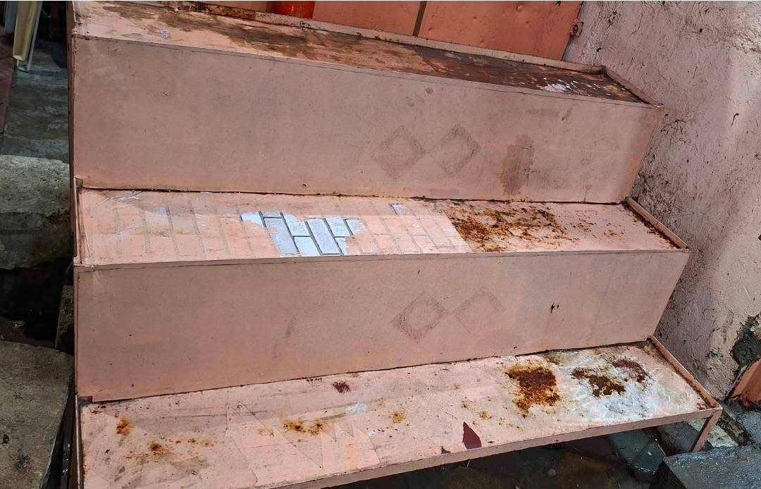 سلام عليكم للبيع
براد أخو الجديد حيل نظيف بس ماطوره عاطل سعره نهايته ١٦٠ ألف

ميز حديد مدرج نهايته 40

كونتكتر أصلي نهايته ٤٥ ألف يقيس الامبيرية والفولتيه الداخله للبيت او المحل
جادر ماطور شحن هيوشا جديد نهايته ٨ ألف 

هيت حي الاطفاء قرب جامع بر الوالدين


**إذا كنت صاحب هذا الإعلان وتريد حذفه لأي سبب، رجاءا أرسل رسالة إلى الدعم الفني**