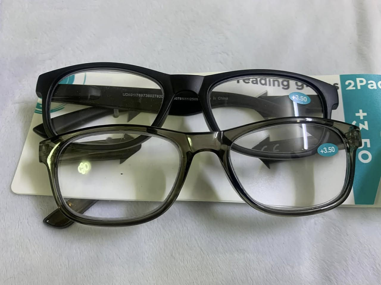 نظارات طبية هولندية السيت قطعتين ب ١٥ الف
متوفر قياسات  ٢ و ٢.٥ و ٣.٥


**إذا كنت صاحب هذا الإعلان وتريد حذفه لأي سبب، رجاءا أرسل رسالة إلى الدعم الفني**