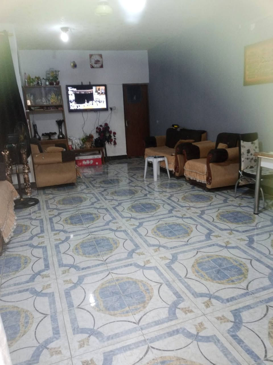 للايجار للايجار للايجار 
١... دار 200 متر طابق ثاني معزول عزل تام
ابو دشير الضغط مجاور شارع ١٥ العريض..
جميع الخدمات متوفره...
٢...مشتمل ٧٠ متر طابق ارضي معزول ...ابو دشير الضغط  قريب على السريع وأسواق بيت جدو...خط سحب وتانكي ماء وسخان ...
للاستفسار الاتصال...*********** ابوحسين..
