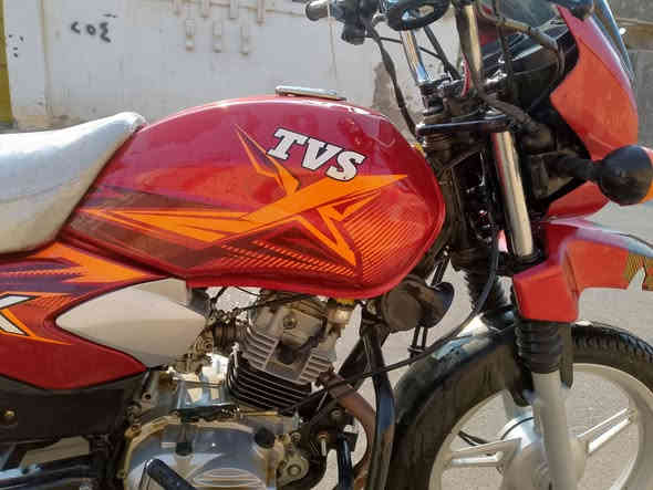 السلام عليكم دراجه ناريه بوكسر نوع TVSللبيع السعر مليون و750وبيهه مجال مكاني الرمادي التاميم القادسية الثانيه رقمي ***********ابو ساره بي وات ساب
