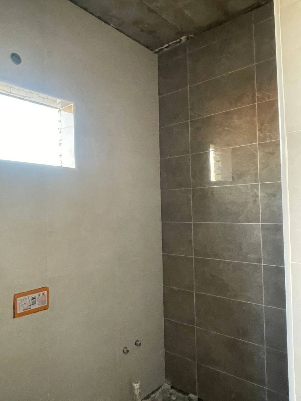 كادر خلفات للسيراميك جدار والارضيه متفرغ حاليا في الفلوجه ونواحيها شرط استلام مهندس للتواصل معنا 
***********
