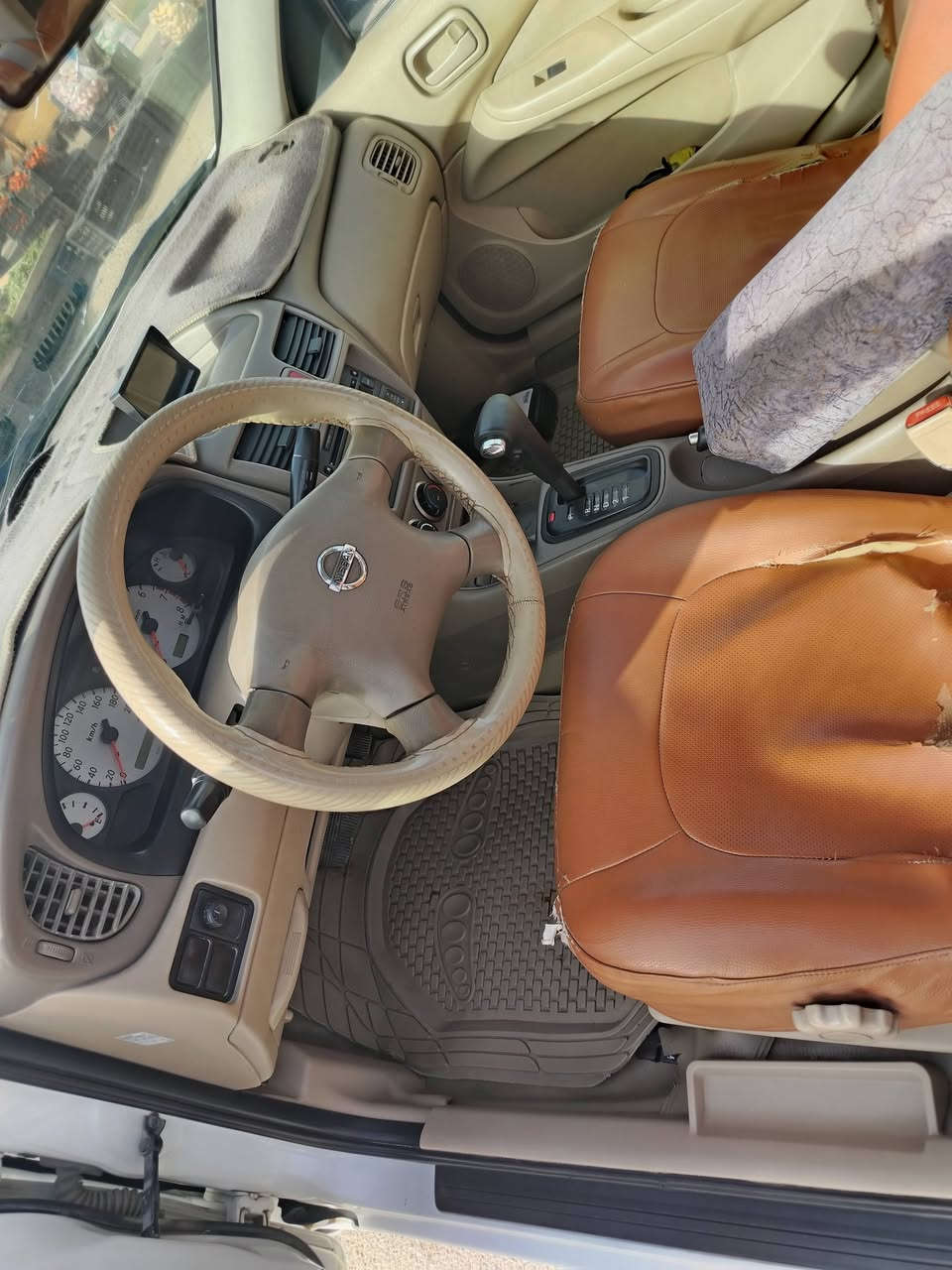 سلام عليكم سياره سني ياباني محرك اسود وبأسمي تحويل ثاني يوم للبيع العنوان الفلوجه الصقلاوية ***********
***********
