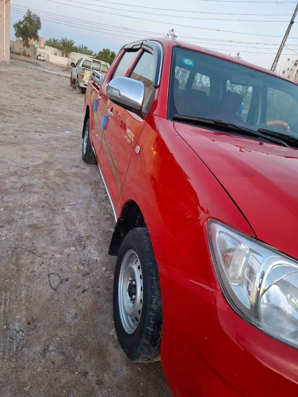 سلام عليكم هايلوكس 2010كويتي فول مواصفات  شاصي 19
سياره مكفـوله وجاهزه من كل شي محرك بل كارتون حداديه وكير 
واكـسن.شرط تخم تأير جديد .رقم ميـسان انكلـيزي باسمـي شخصـيآ
سعرر142وبيها مجال شراي يتصل ‏‪0782 856 6086‬‏مكلف بلنـشر .
