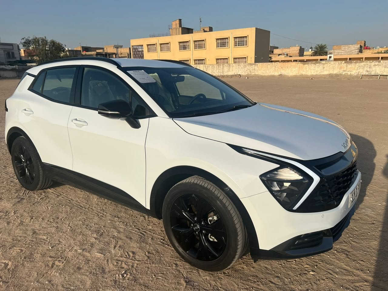 السلام عليكم 
سبورتج ٢٠٢٥ 
 الدولية بلاك ادشن 
فول موصفات قمارة حديد 
ماشية ٢٠ الف 
 كشنات كهرباء /جنطة كهرباء/حساس امامي وخلفي/كشنات جلد /كشنات وستيرن تدفئة/بصمة/
سيارة جديدة وجدا معتني بيها كله محسن 
مكفوله عدا بارد بسيط بالباب ومامبين 

السعر ٢٣٧ 
مكان السيارة النجف 
للتواصل 
***********
